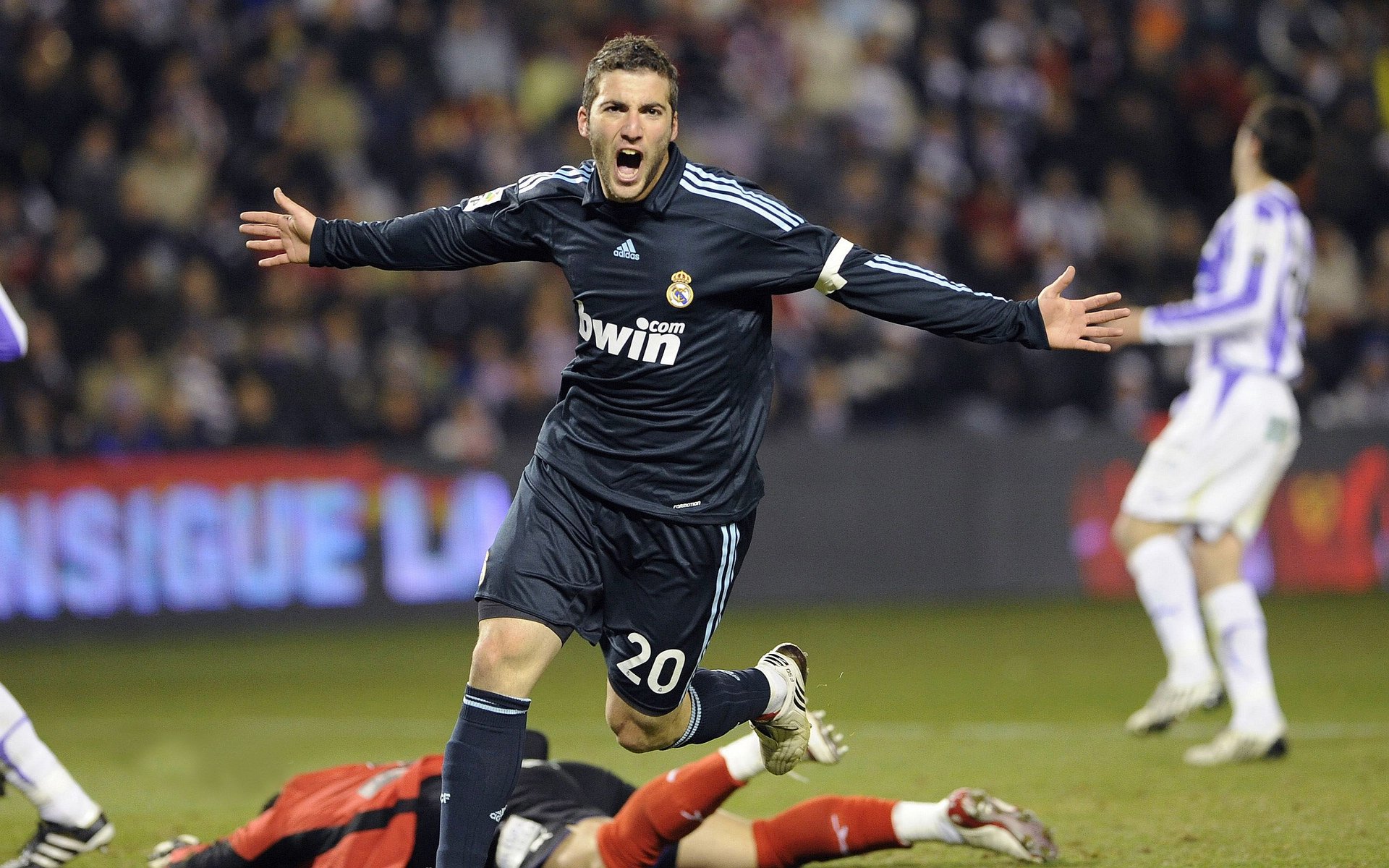 从加拉加斯到巴格达，当国家翻盘遇上绿茵传奇—莫德里奇奥运周期关键战的统治力启示